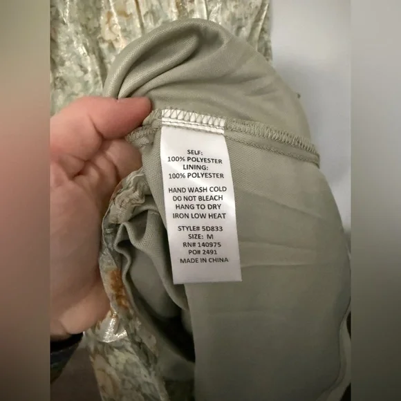 Molly Green Medium Augusta Floral Maxi Dress Adjustable Straps NWT - Picture 7 of 7